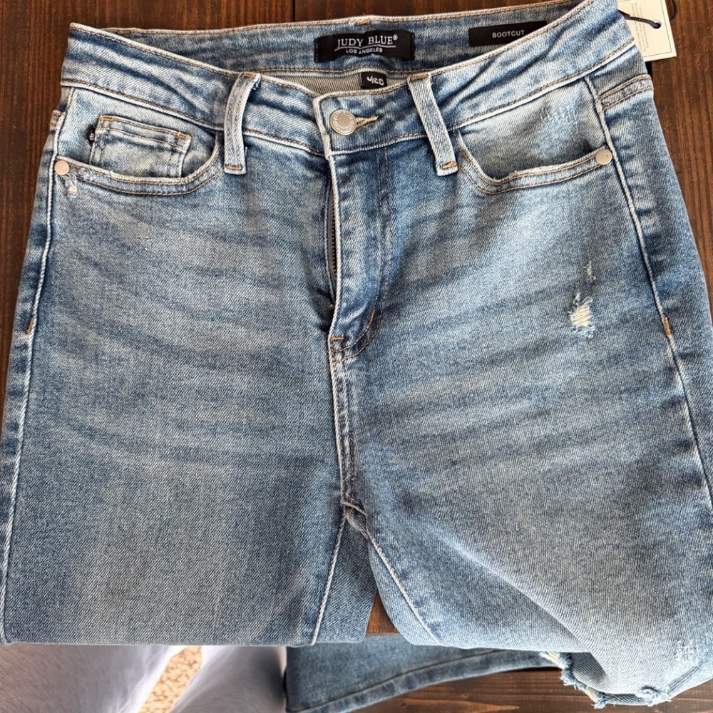 Judy Blue Mid Rise Destroy & Released Hem bootcut Jeans, 3/26/NWT - Picture 5 of 9